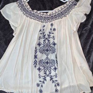 Off shoulder pattern top